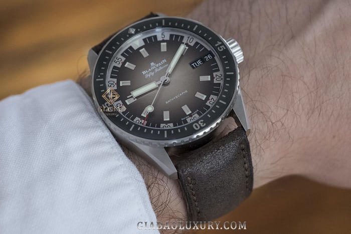 Đồng Hồ Blancpain Fifty Fathoms Bathyscaphe Jour Date 5052-1110-63A