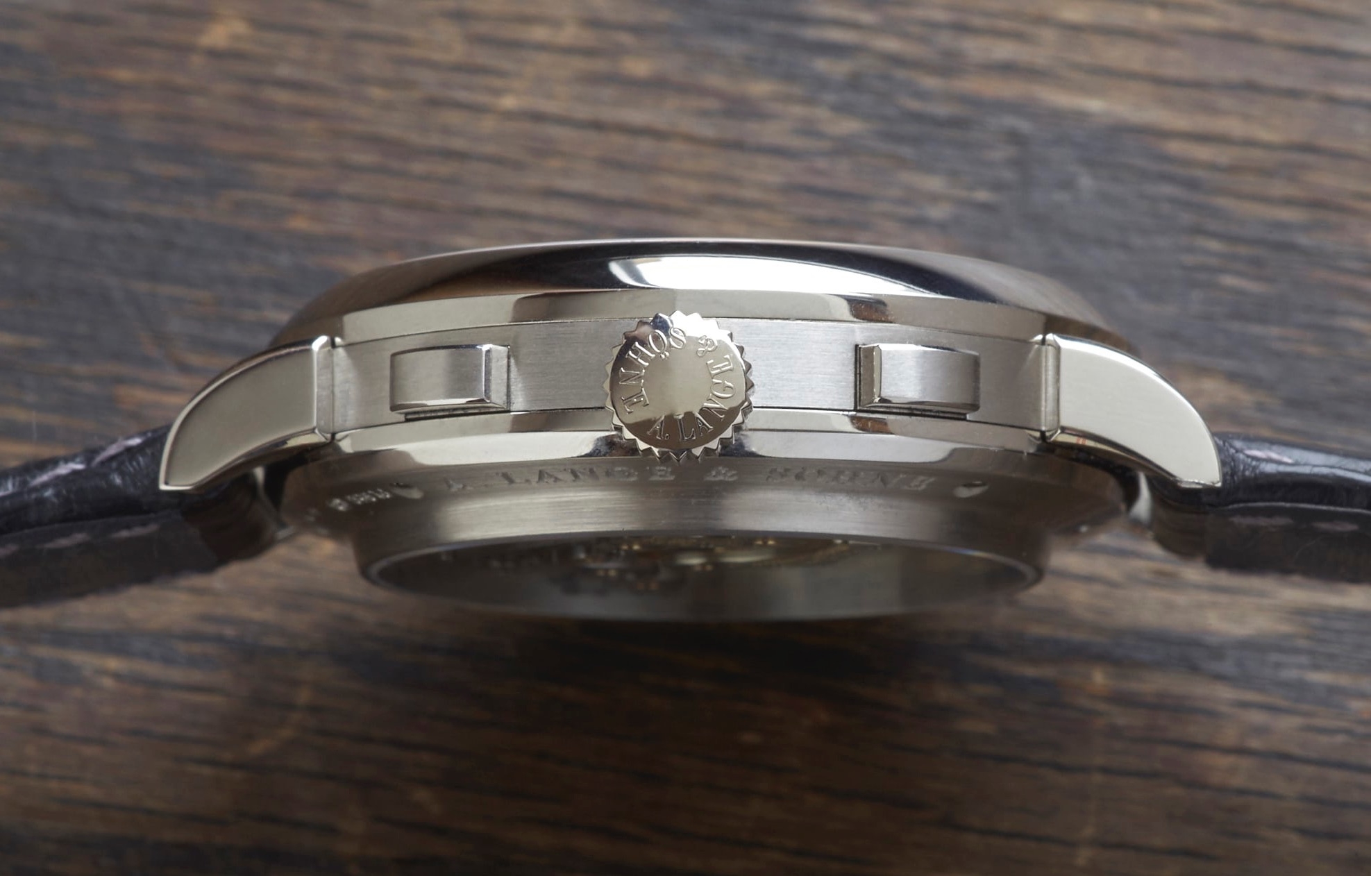 So sánh những huyền thoại đồng hồ Chronograph - Phần 2: A. Lange & Söhne Datograph Up/Down và Vacheron Constantin Harmony Chronograph