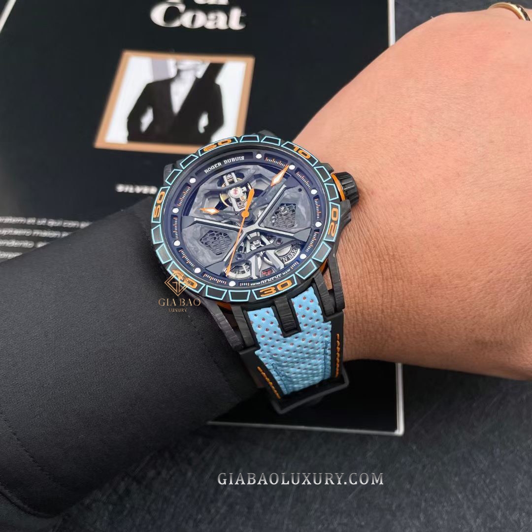 Đồng Hồ Roger Dubuis Excalibur Spider Huracán Sto Carbon RDDBEX0828