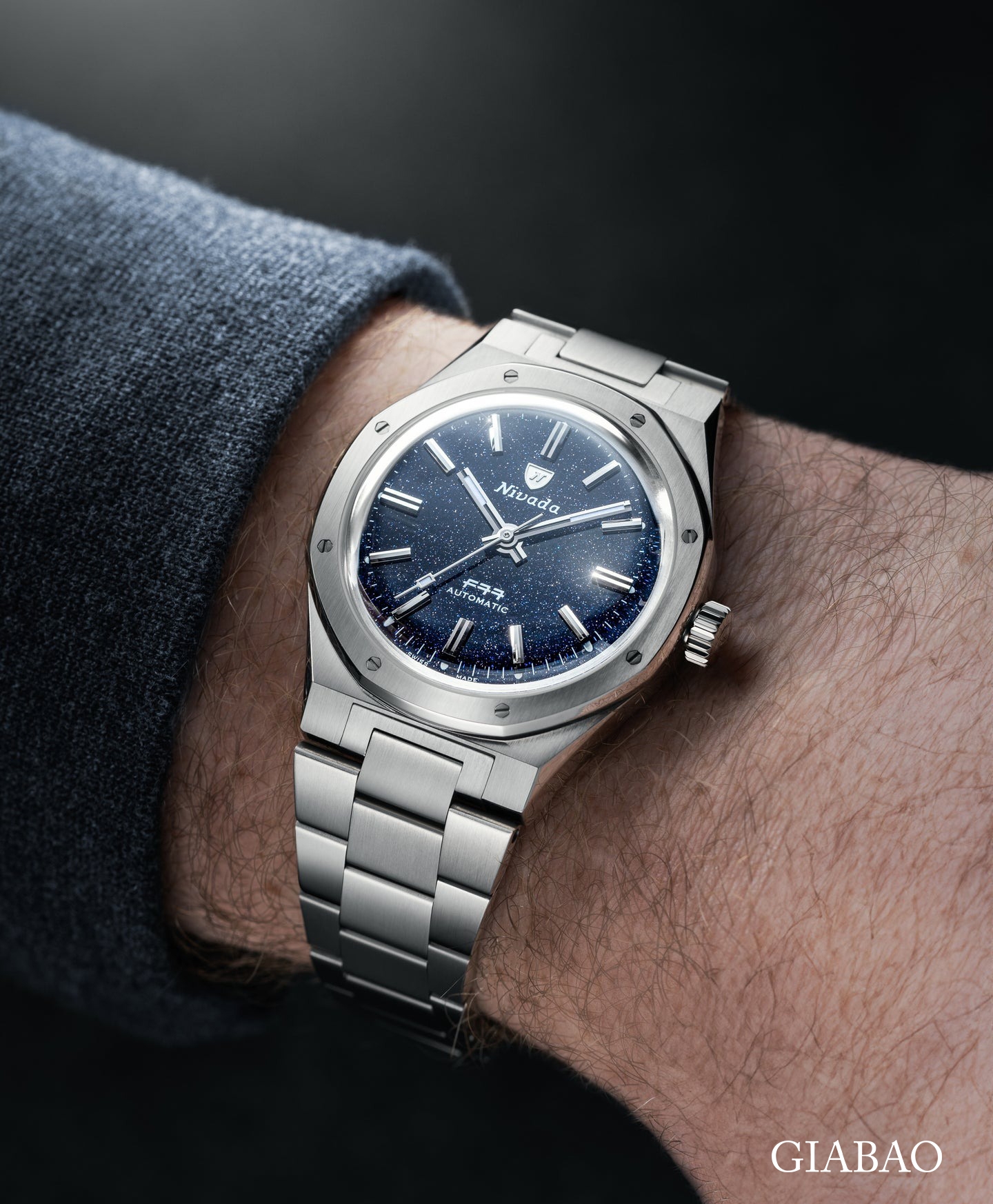 f77-aventurine-wristshot-1800x18.jpg?v=1715622201656