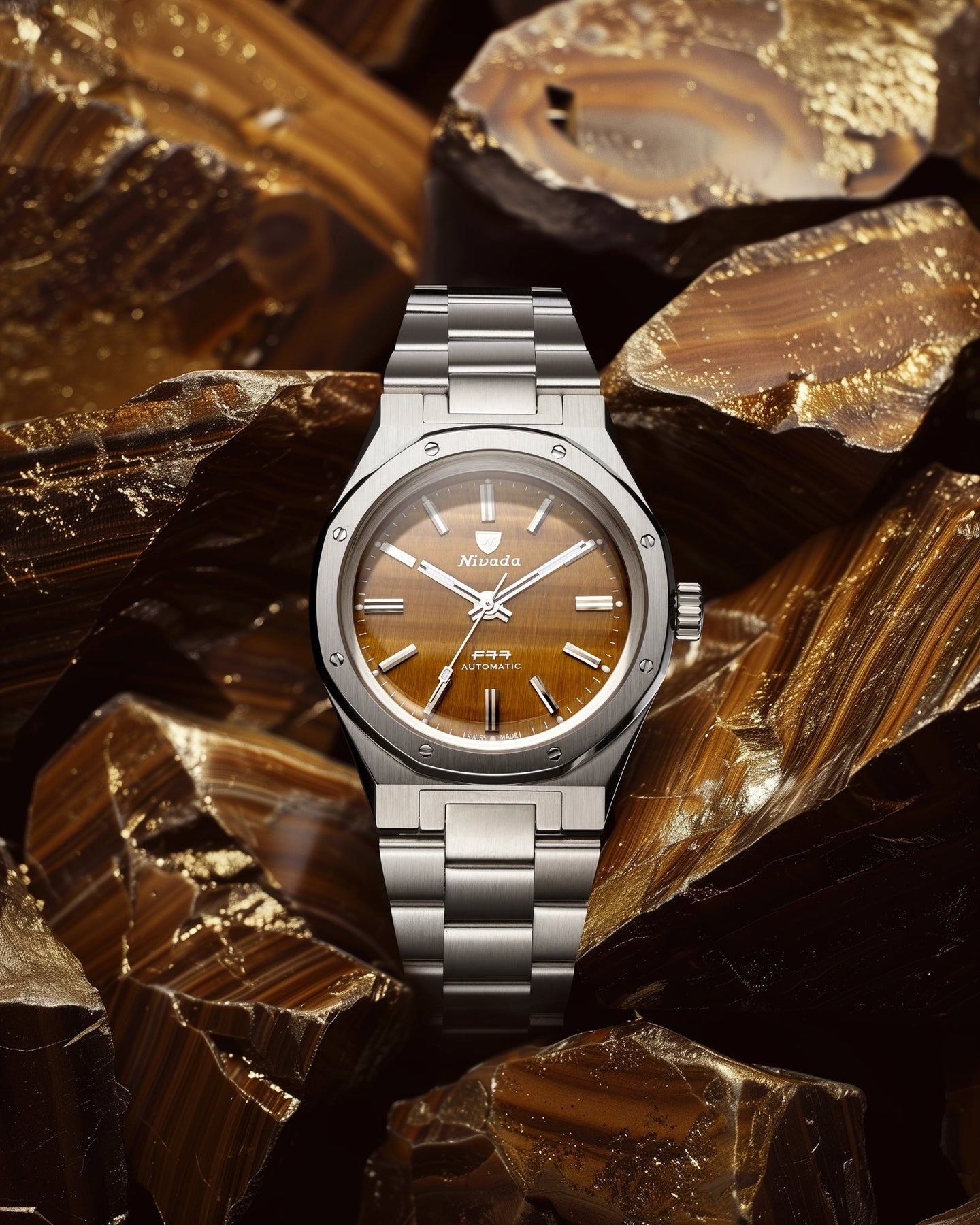 Nivada Grenchen, dòng sản phẩm F77, Ref number: 68032A77, mặt số Tiger Eye Mark I