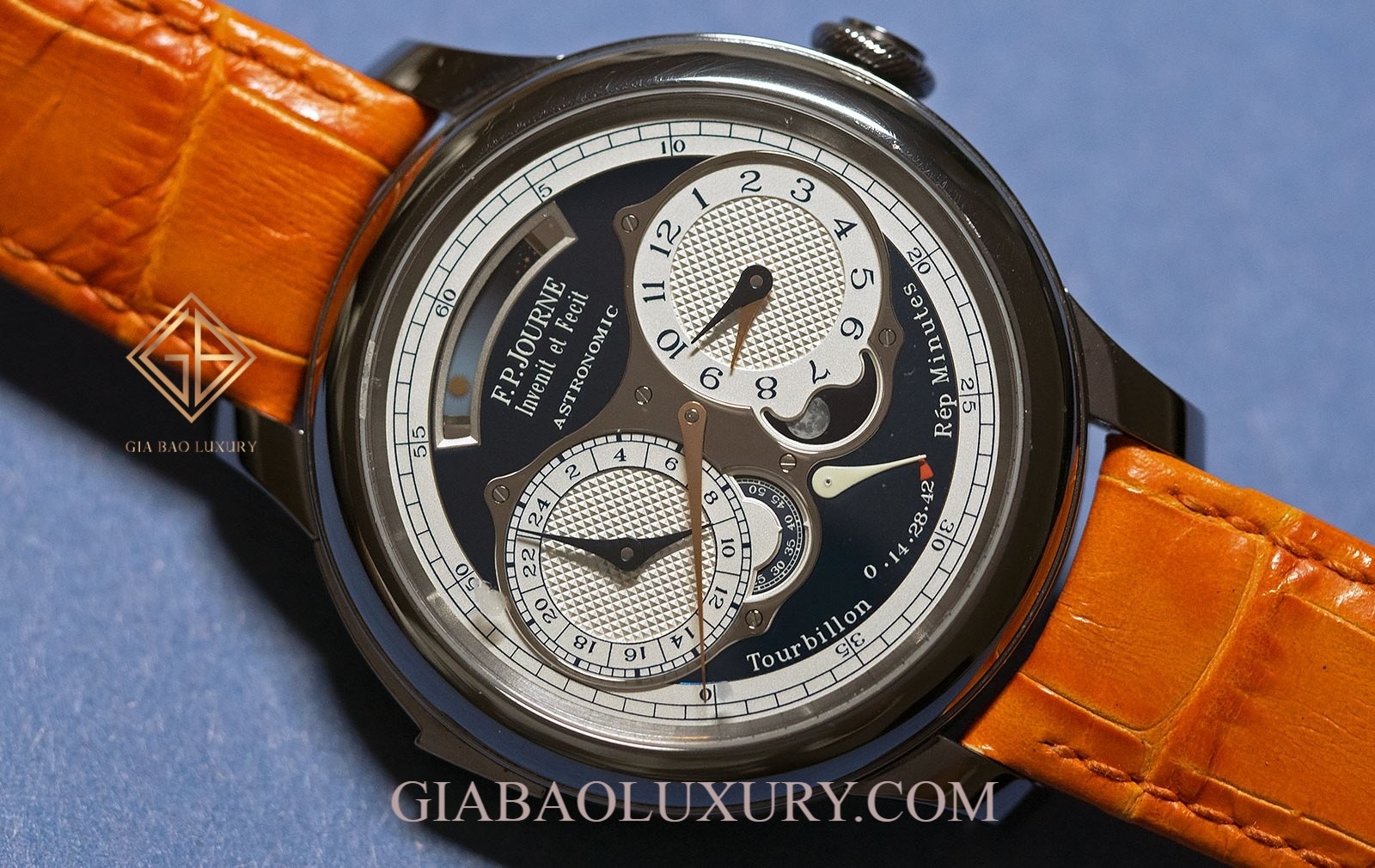 Review đồng hồ F.P.Journe Astronomic Blue tại Only Watch 2019