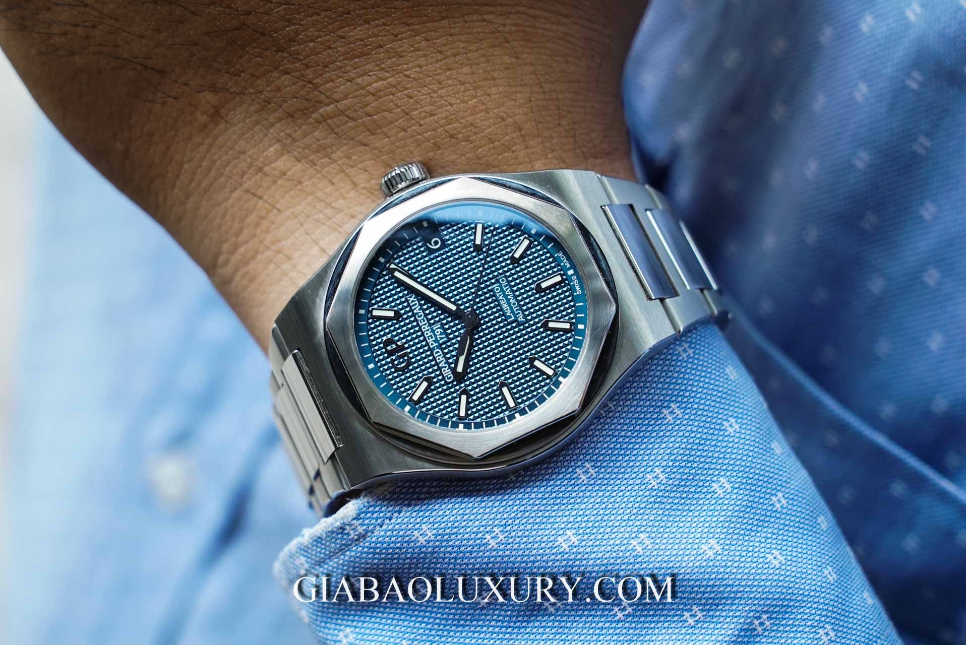 Đồng hồ Girard Perregaux Laureato Automatic 810101143111A