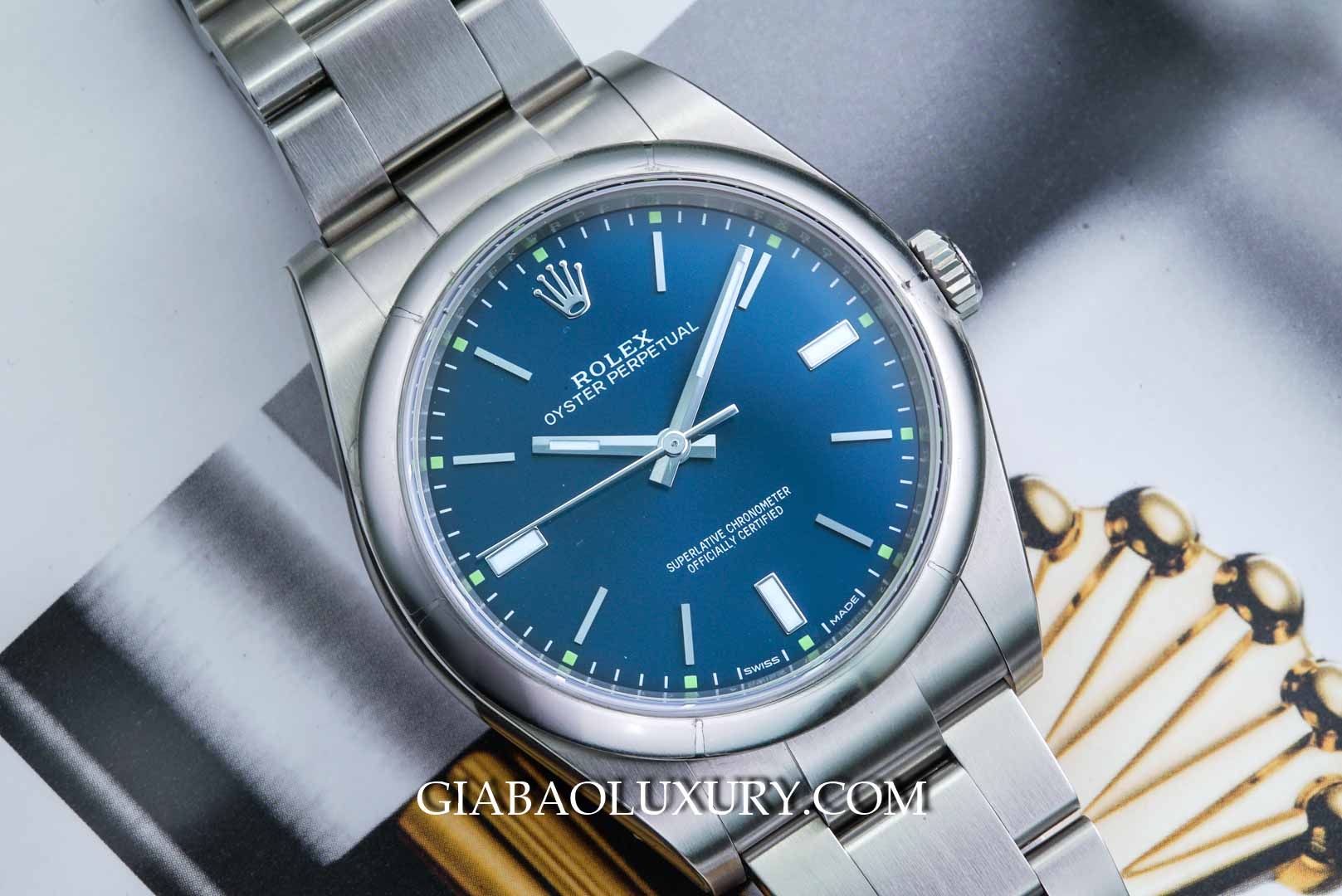 đồng hồ Rolex Oyster Perpetual 114300