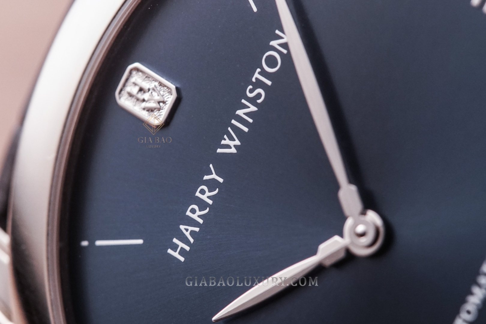 Đồng Hồ Harry Winston Midnight Blue MIDAHD42WW002