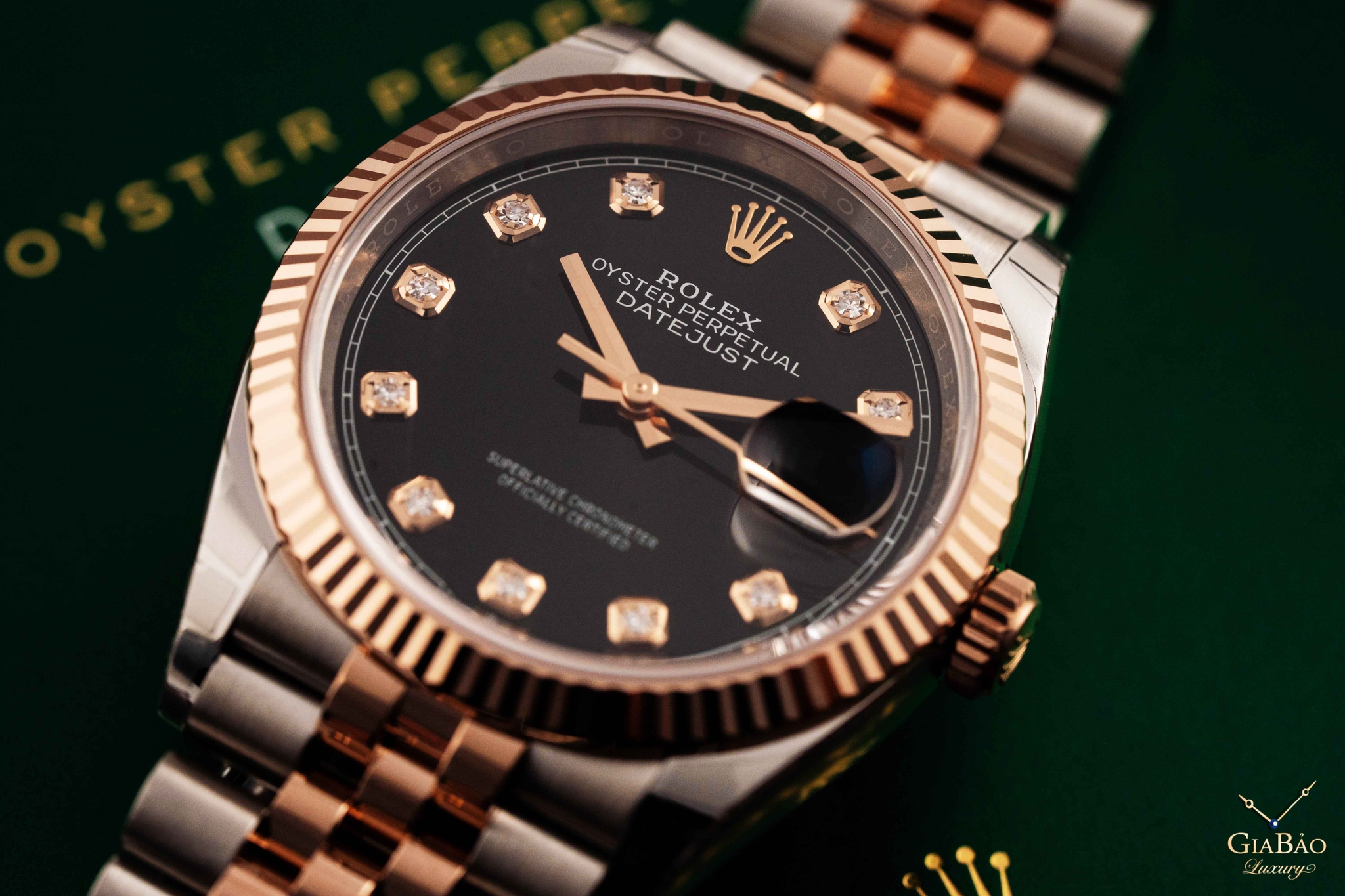 Đồng Hồ Rolex Datejust 126231 Mặt Số Đen Nạm Kim Cương