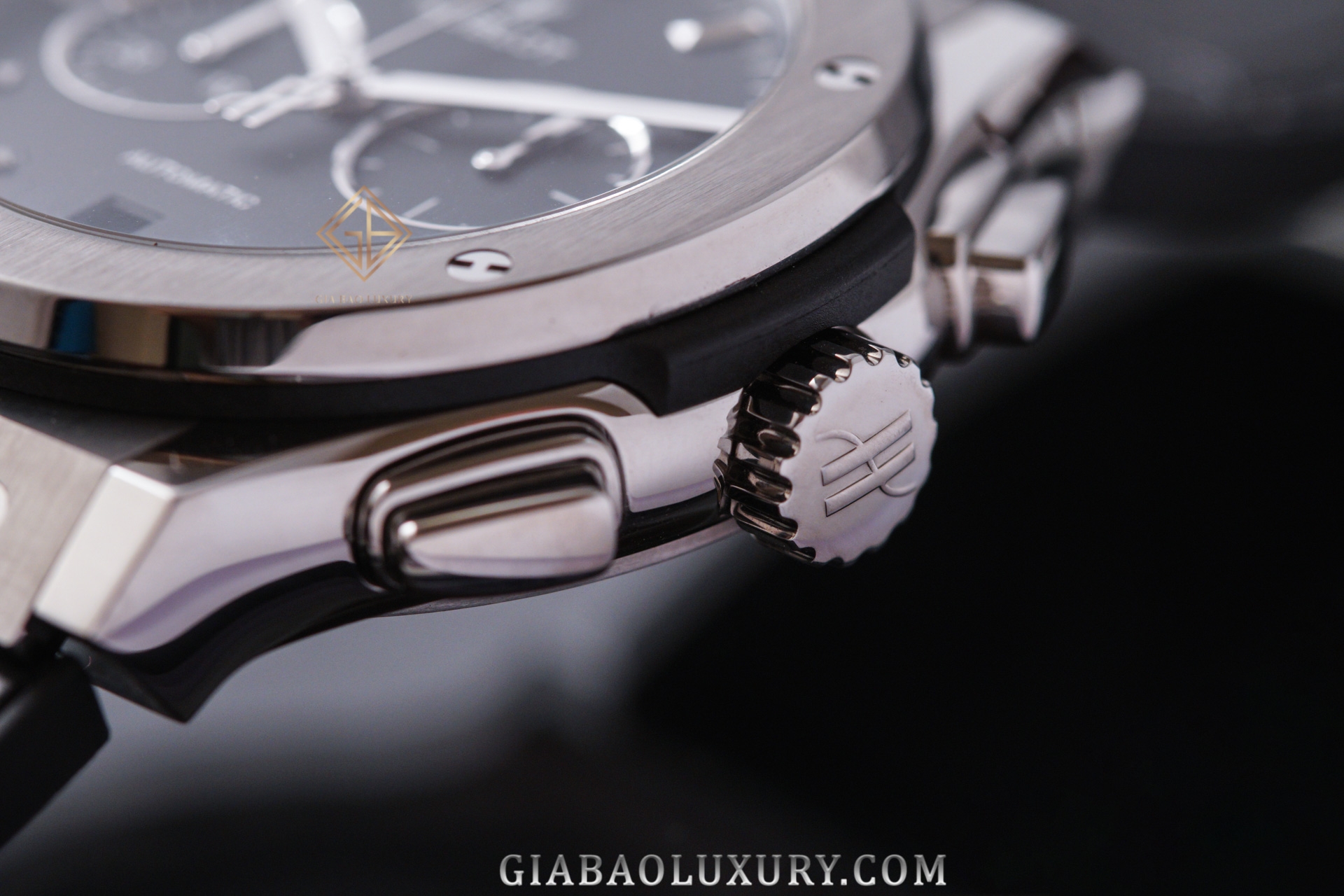 Đồng Hồ Hublot Classic Fusion Titanium Chronograph 42mm 541.nx.1171.lr