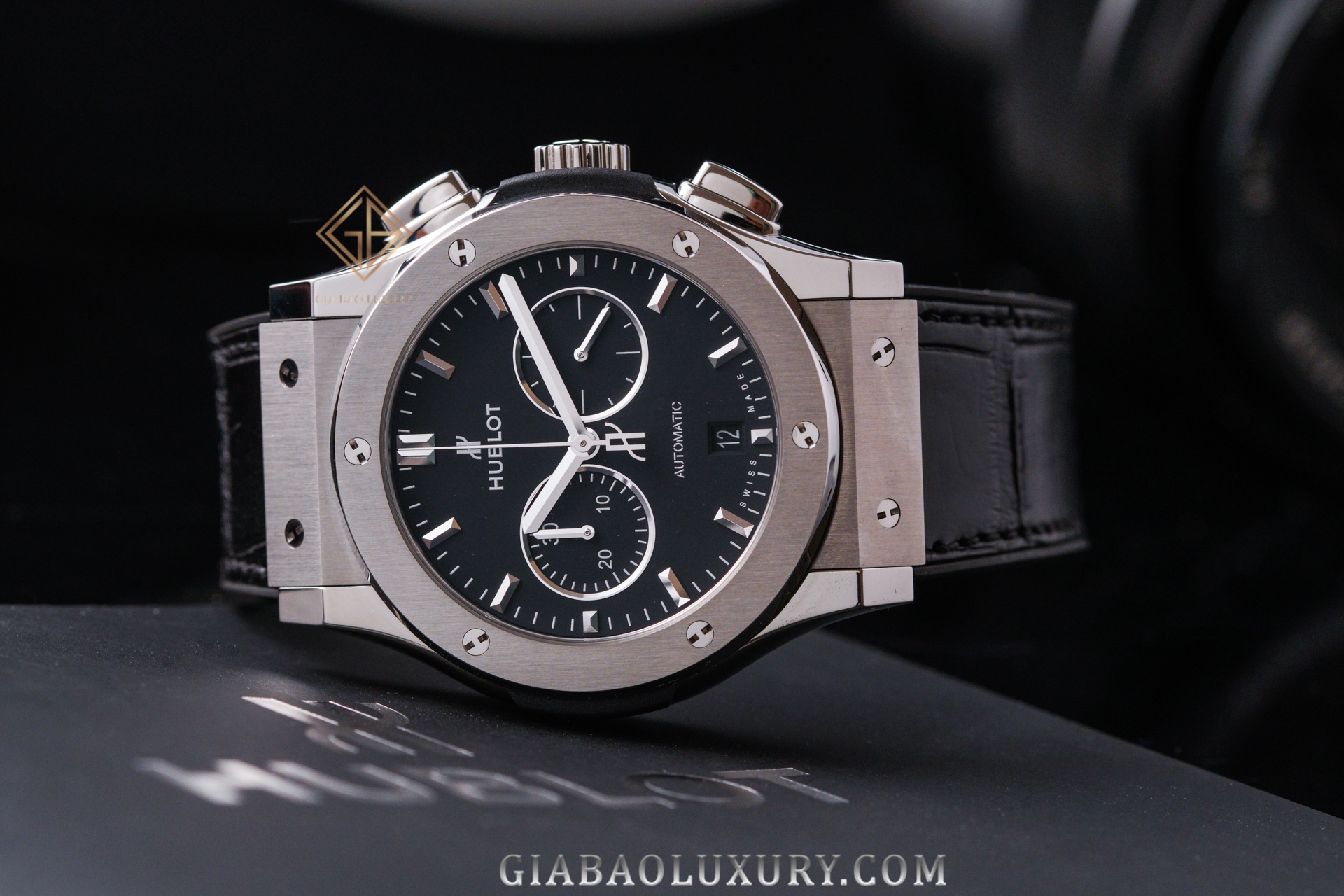 Đồng Hồ Hublot Classic Fusion Titanium Chronograph  42mm 541.nx.1171.lr