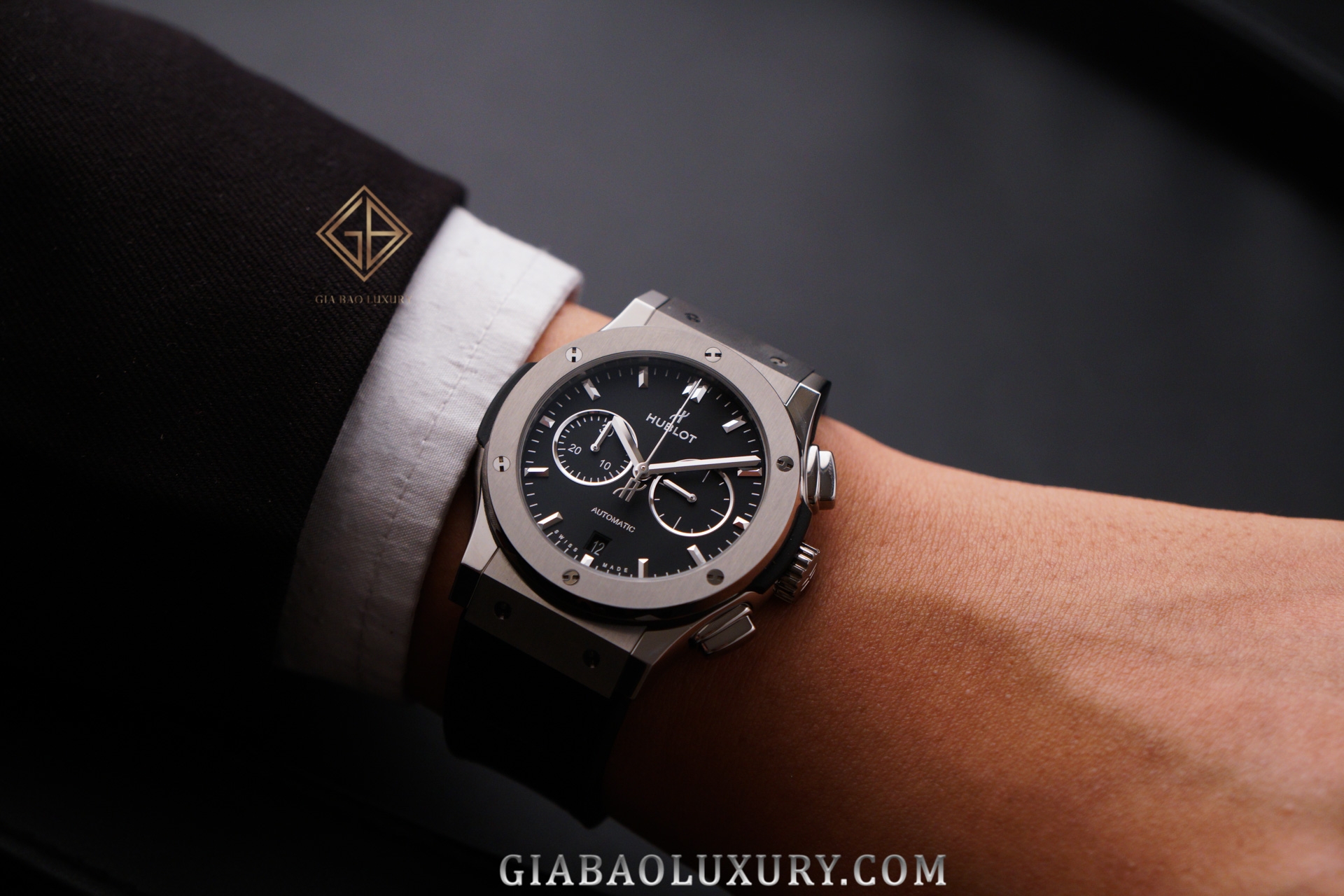 Đồng Hồ Hublot Classic Fusion Titanium Chronograph 42mm 541.nx.1171.lr