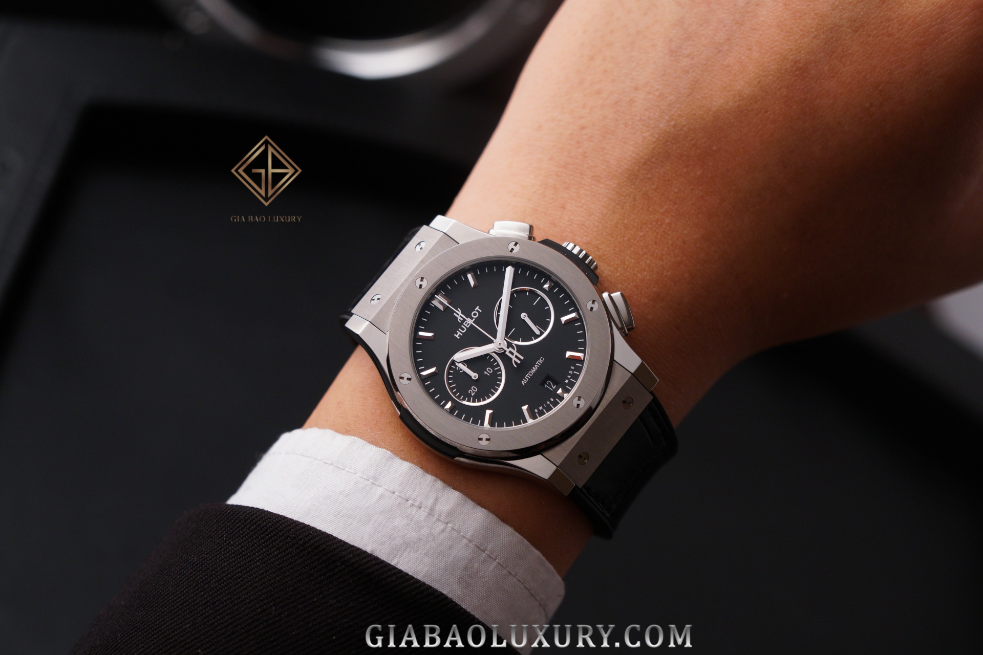 Đồng Hồ Hublot Classic Fusion Titanium Chronograph  42mm 541.nx.1171.lr