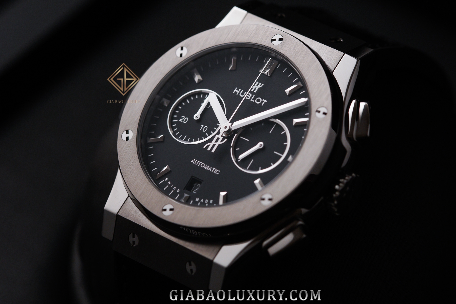 Đồng Hồ Hublot Classic Fusion Titanium Chronograph  42mm 541.nx.1171.lr