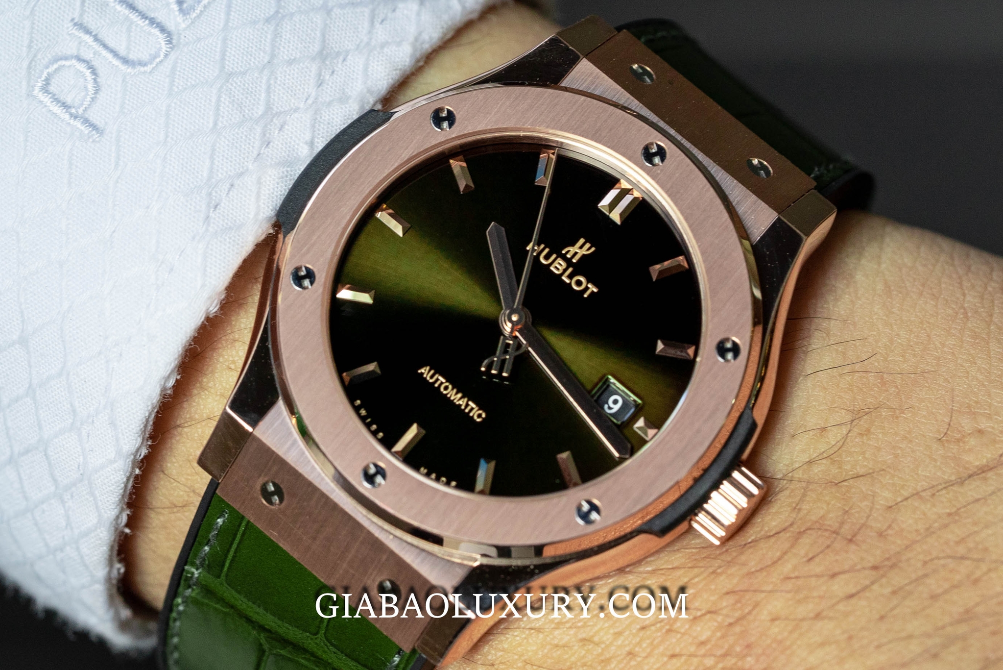 Đồng hồ Hublot Classic Fusion 42mm King Gold Green 542.OX.8980.LR