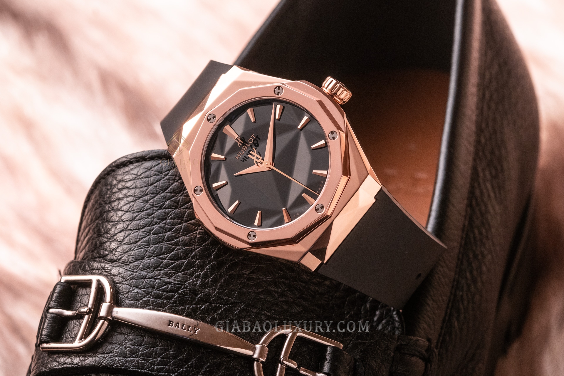 Đồng hồ Hublot Classic Fusion Orlinski King Gold 40mm 550.OS.1800.RX.ORL19