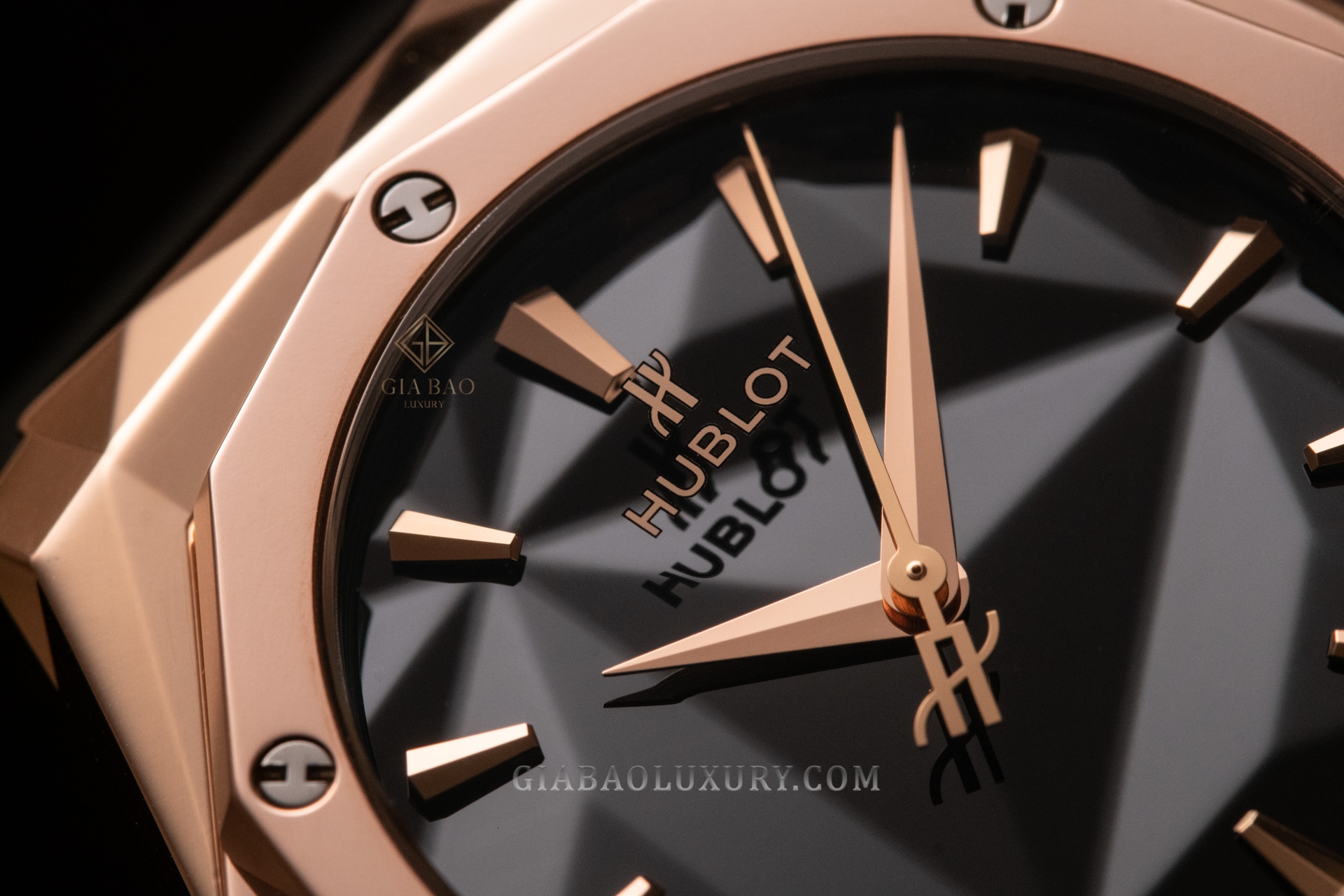 Đồng hồ Hublot Classic Fusion Orlinski King Gold 40mm 550.OS.1800.RX.ORL19