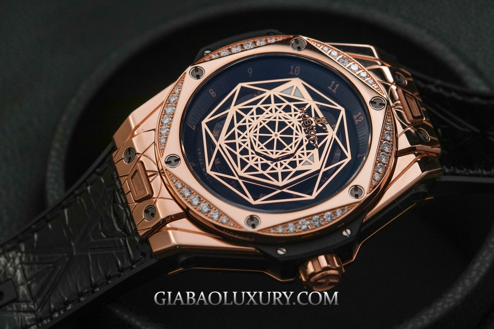 Review đồng hồ Hublot Big Bang Sang Bleu