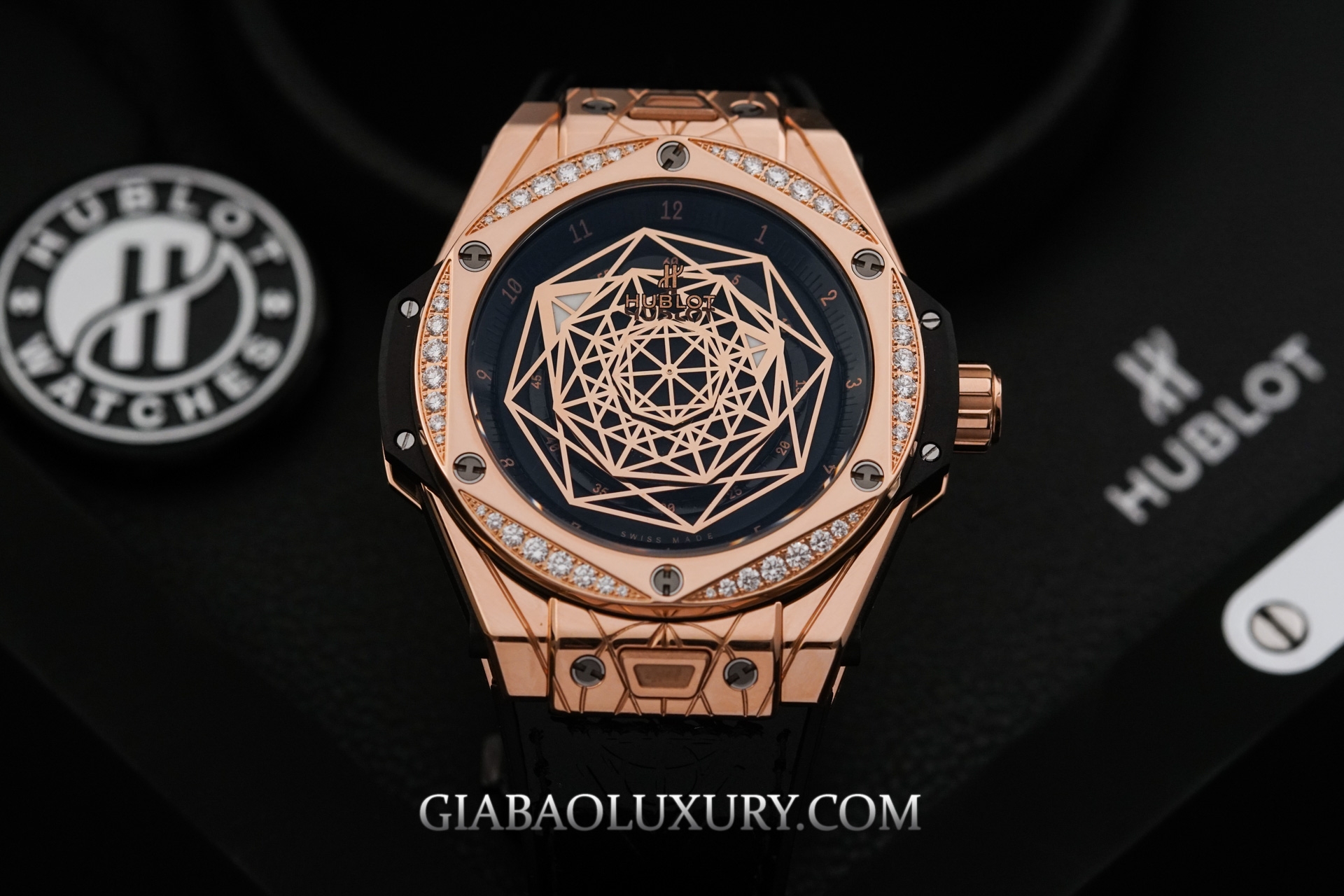 Đồng Hồ Hublot Big Bang Sang Bleu King Gold Diamonds 39mm 465.OS.1118.VR.1204.MXM17