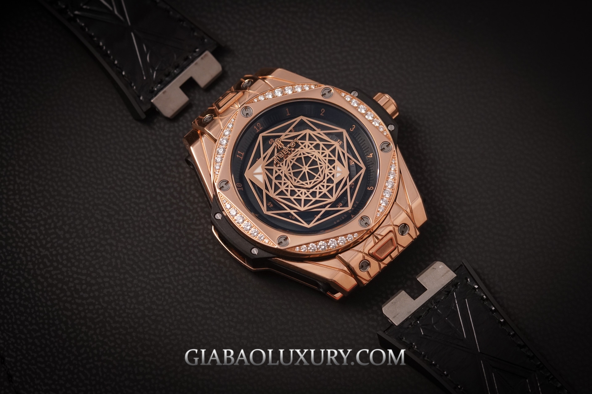 Hublot Big Bang Sang Bleu King Gold Diamonds 39mm  465.OS.1118.VR.1204.MXM17