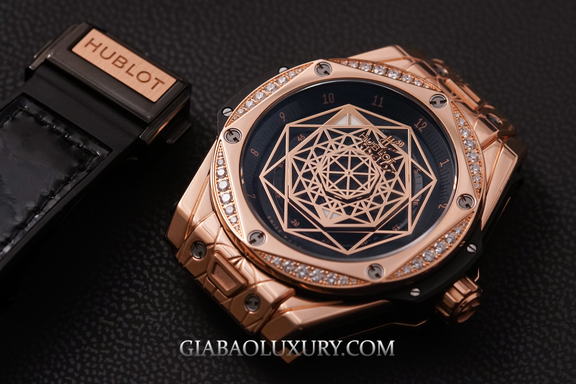 Hublot Big Bang Sang Bleu King Gold Diamonds 39mm  465.OS.1118.VR.1204.MXM17