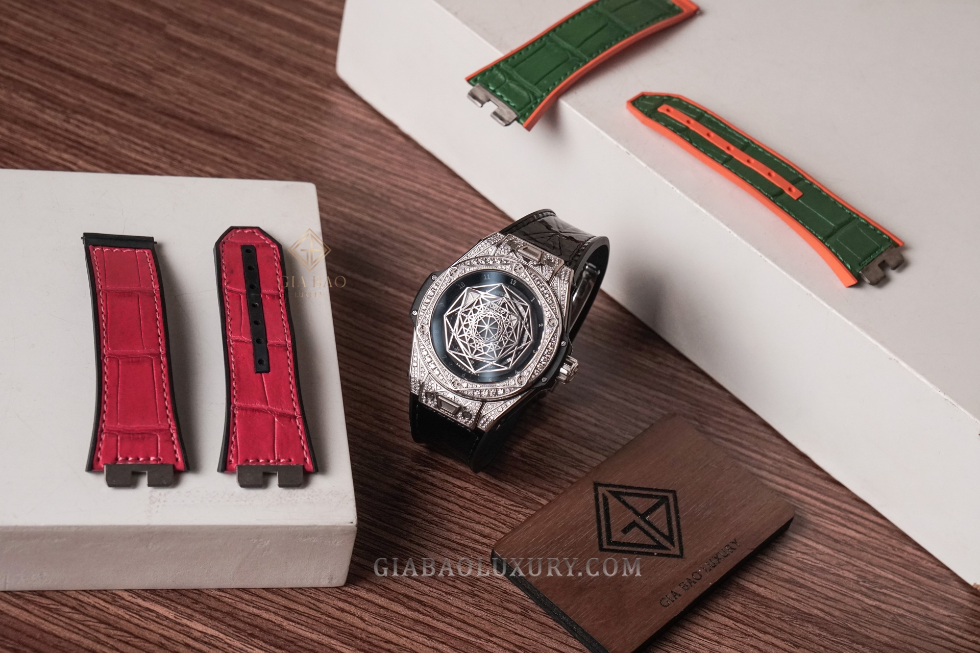 Đồng Hồ Hublot Big Bang 465.SS.1117.VR.1704.MXM18