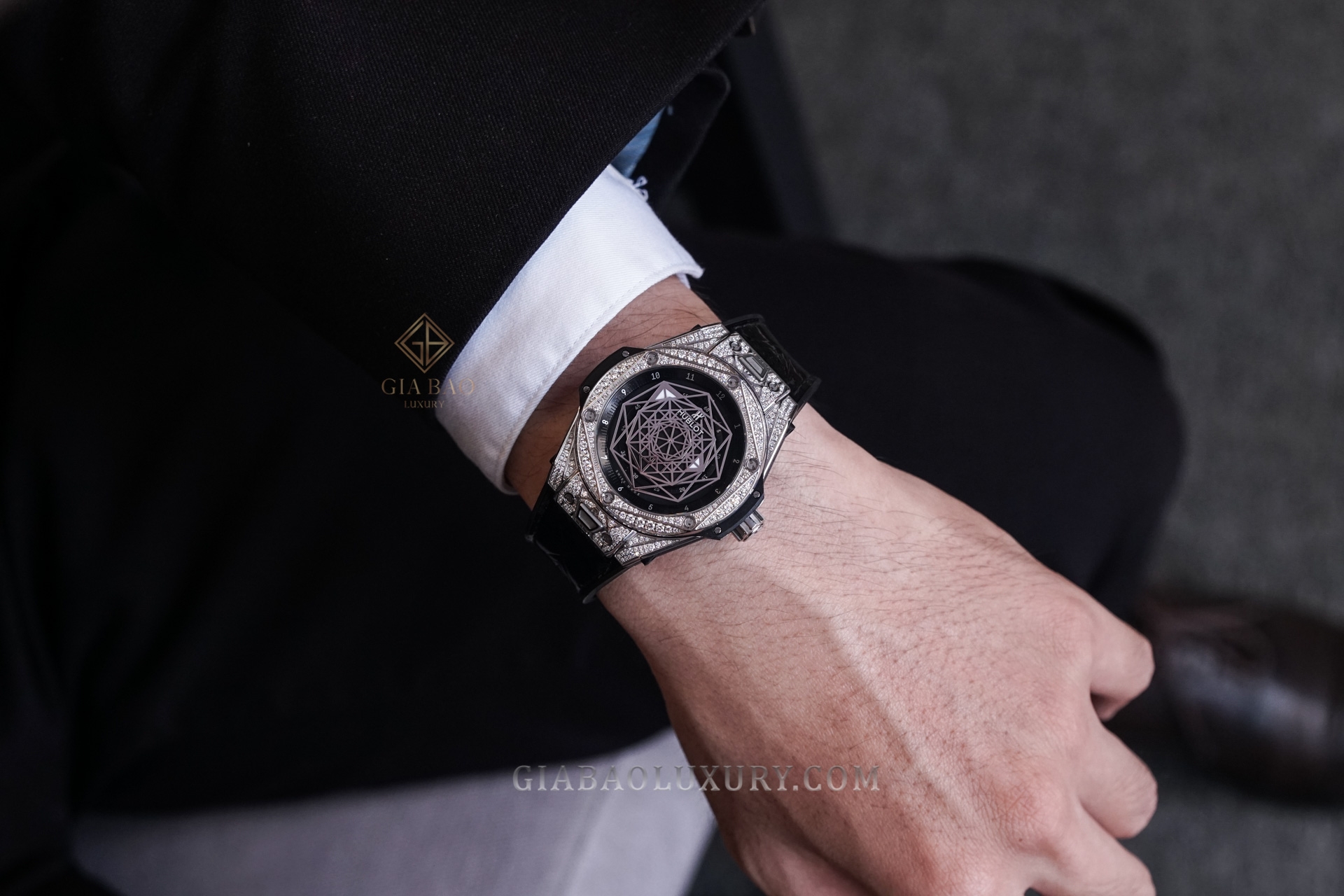 Đồng Hồ Hublot Big Bang 465.SS.1117.VR.1704.MXM18