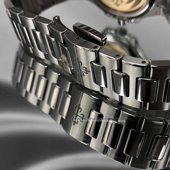 Đồng Hồ Patek Philippe Nautilus 7118/1A-011