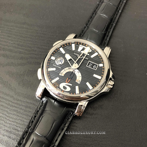 Đồng Hồ Ulysse Nardin GMT Big Date 243-55/62