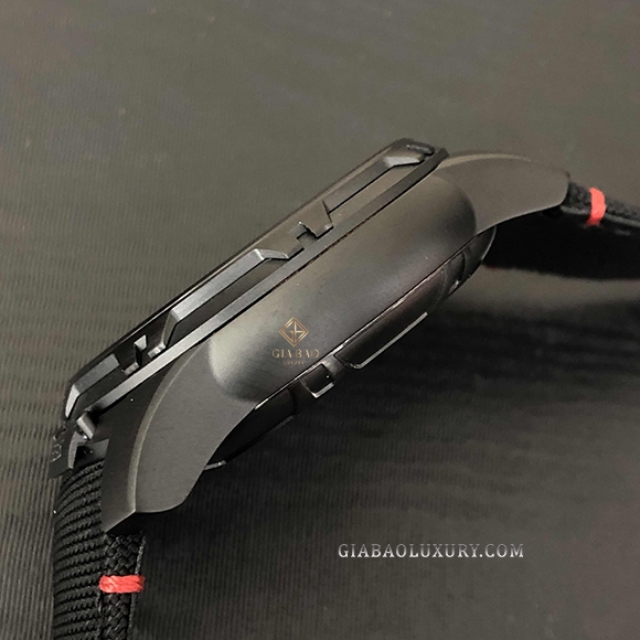 Đồng Hồ Ulysse Nardin Freak Out 2053-132/BLACK