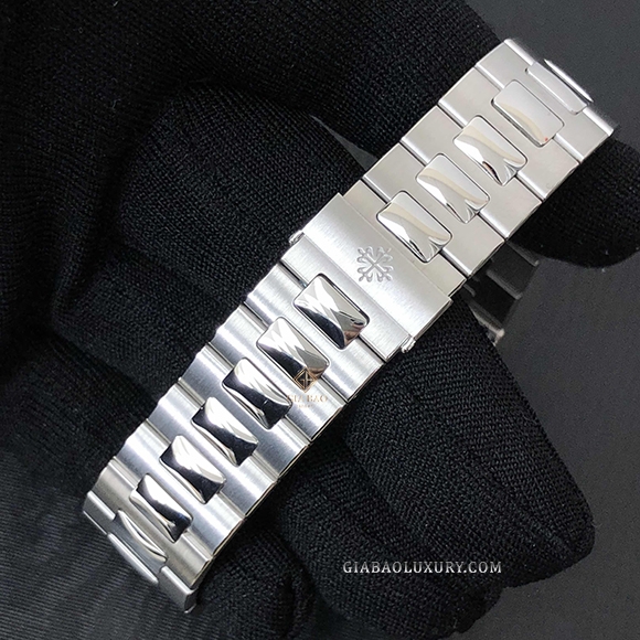 Đồng Hồ Patek Philippe Nautilus 5711/110P-001