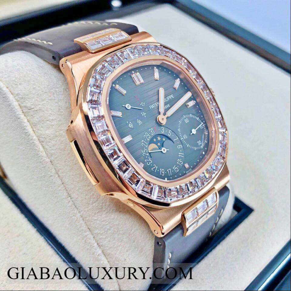 Đồng Hồ Patek Philippe Nautilus 5724R-001