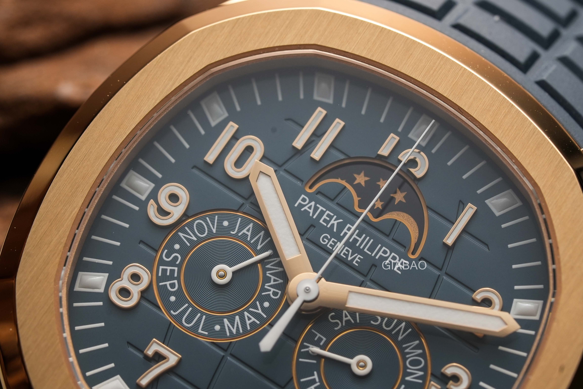 Đồng Hồ Patek Philippe Aquanaut 5261R-001