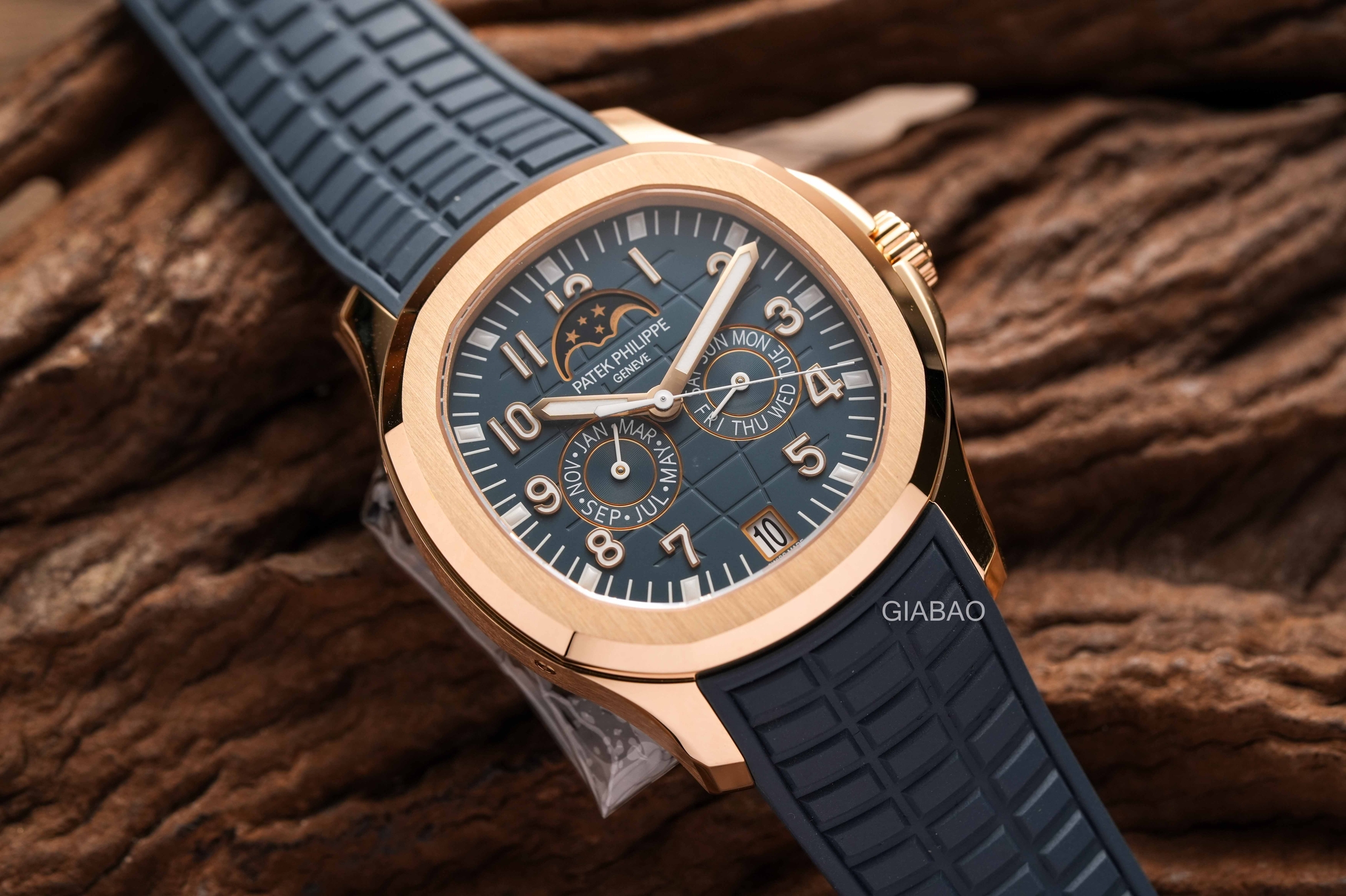 Đồng Hồ Patek Philippe Aquanaut 5261R-001