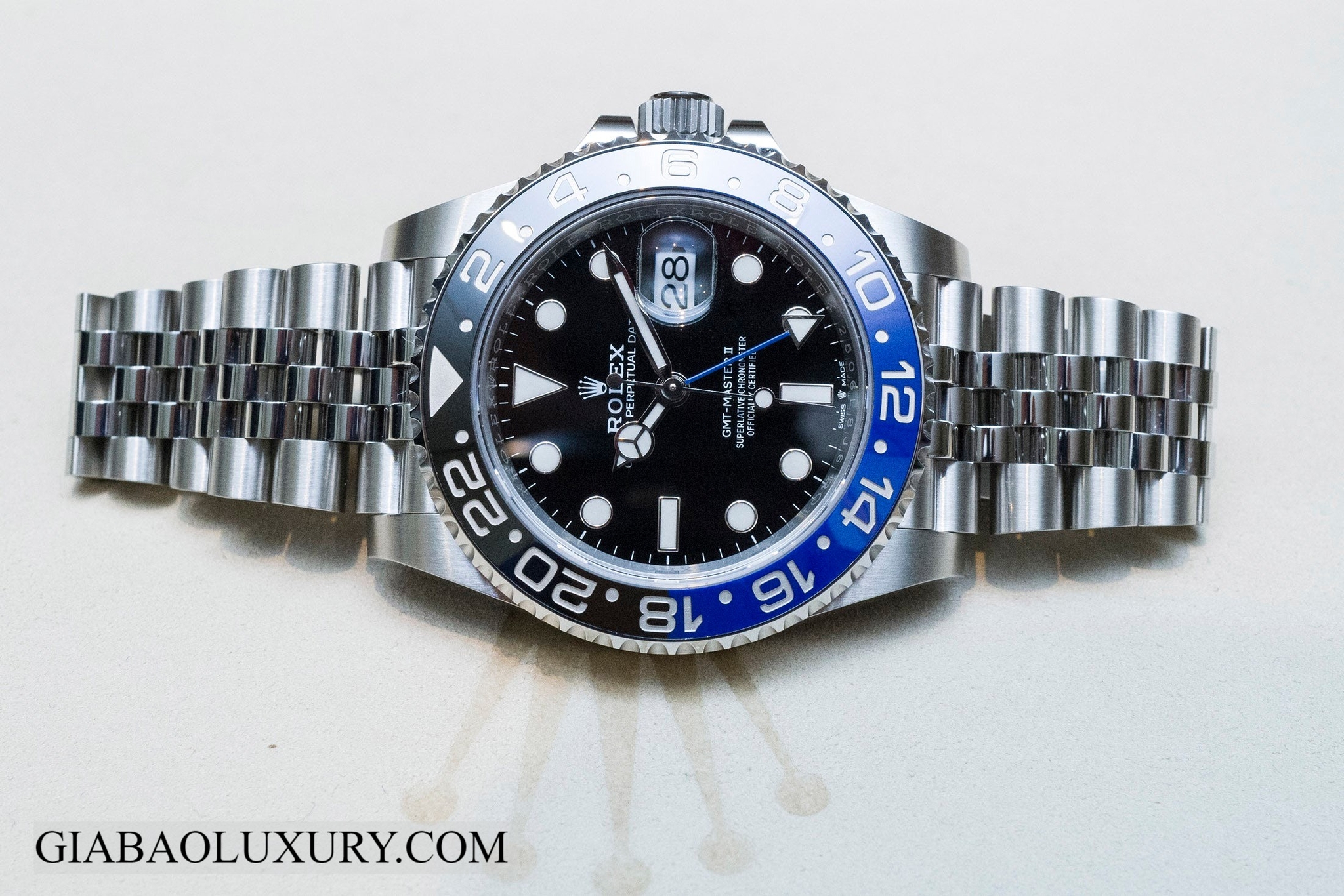 Giới thiệu đồng hồ Rolex GMT-Master II 126710BLNR - Phiên bản Batman mới với dây đeo Jubilee và bộ máy Caliber 3285