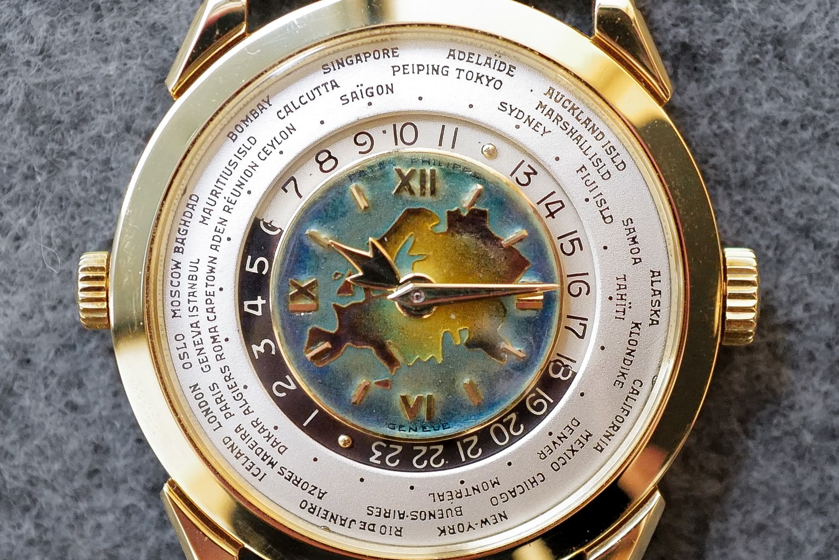 Đồng hồ Patek Philippe ref. 2523 “Eurasia Dial”