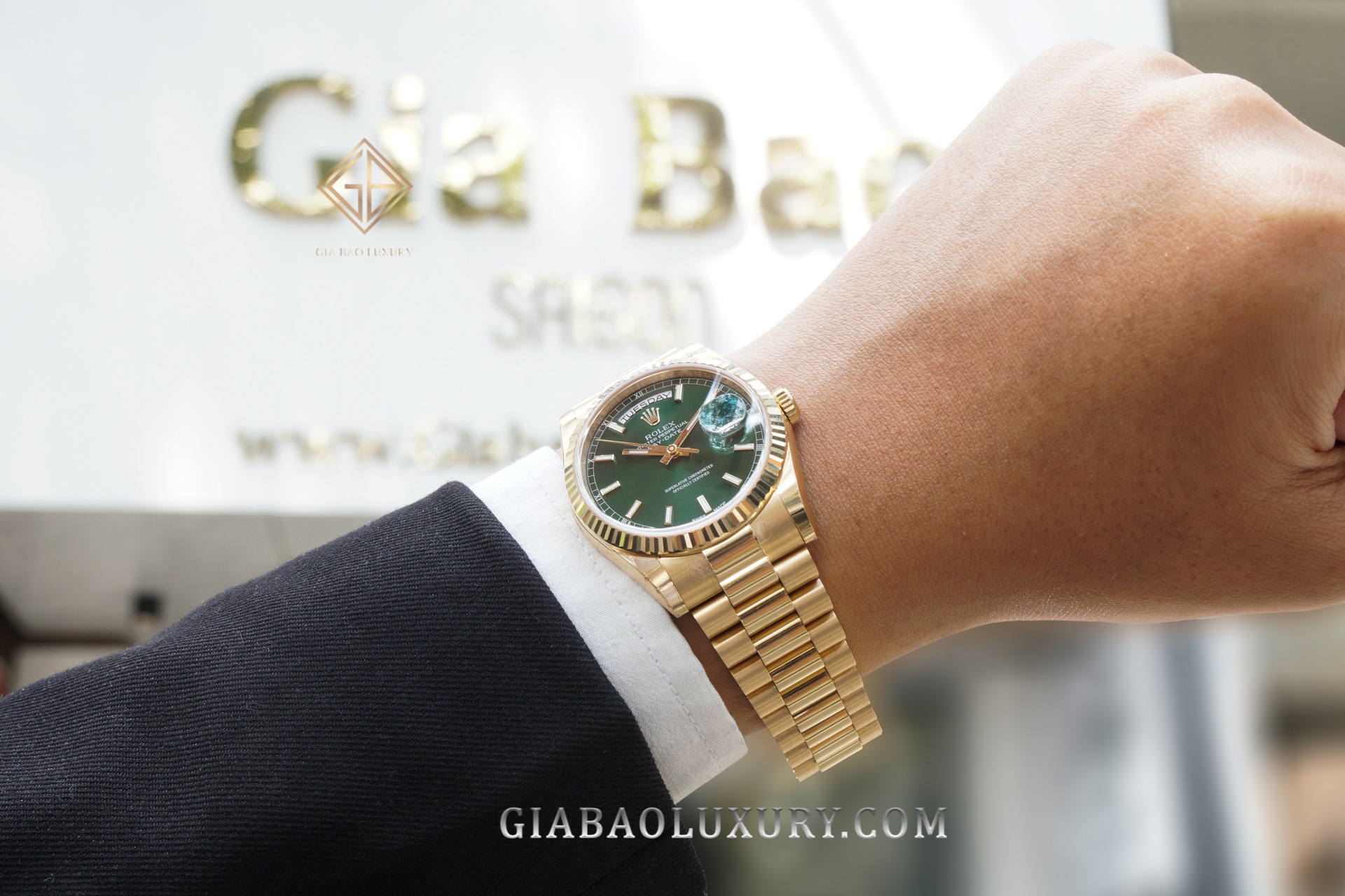 Đồng Hồ Rolex Day-Date 36 118238 Mặt Số Xanh Lá