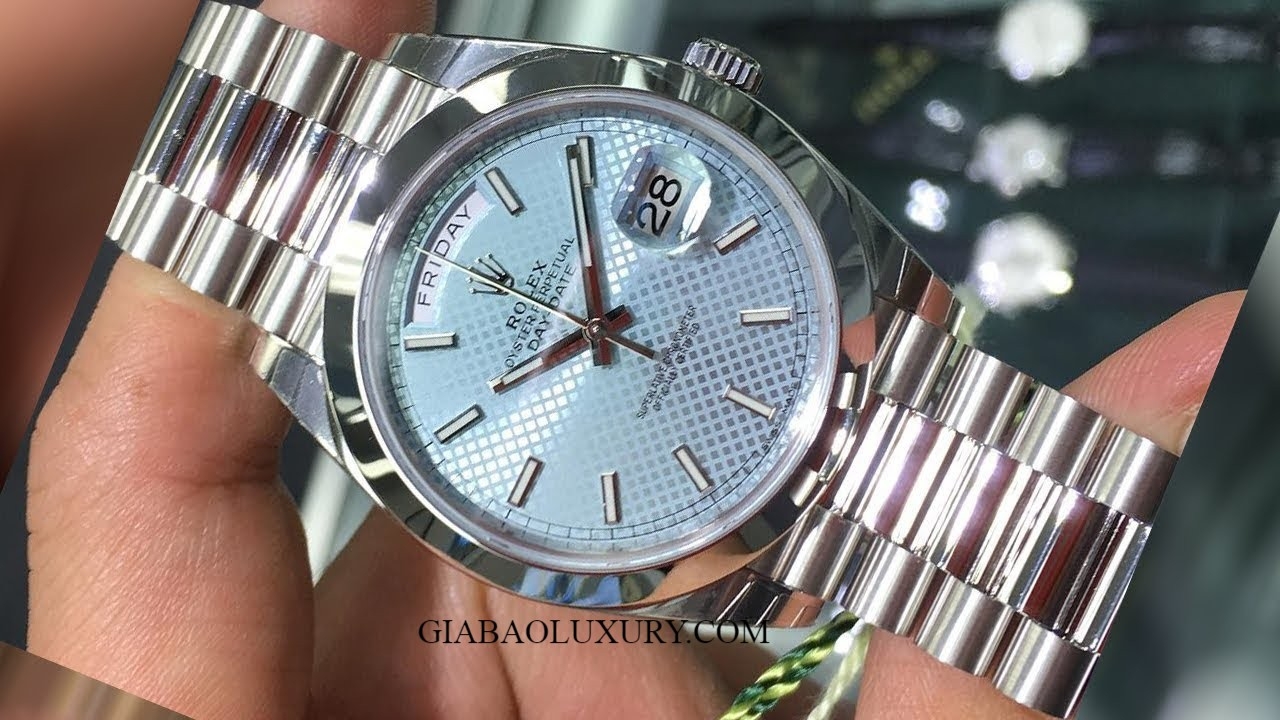 Đồng Hồ Rolex Day Date 40mm 228206 Mặt Số Xanh Băng Kẻ Caro