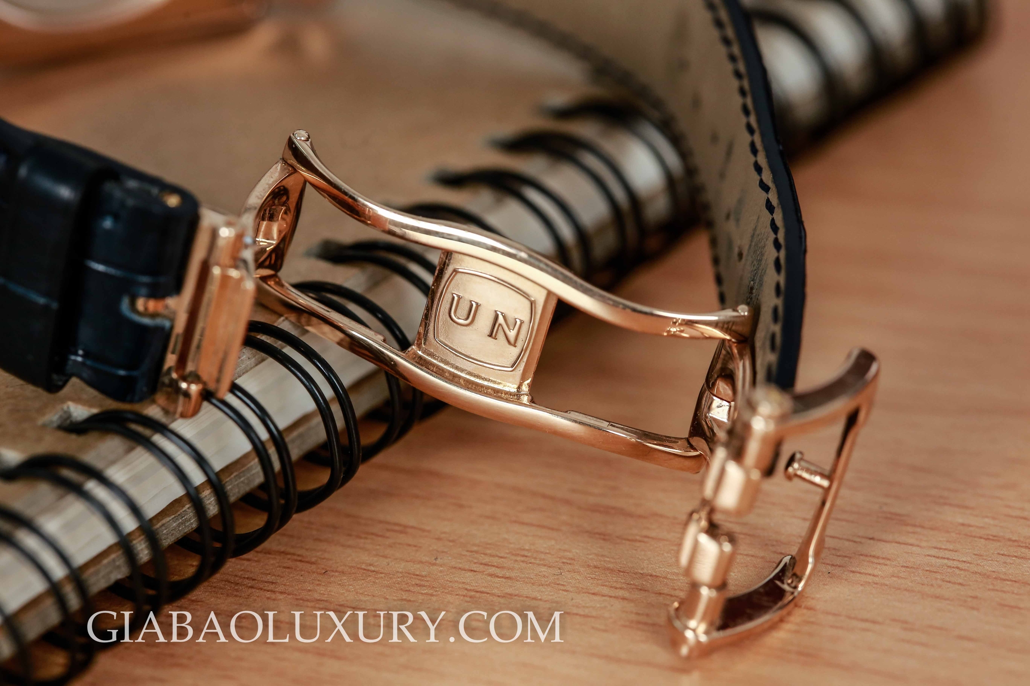 đồng hồ Ulysse Nardin Quadrato Dual Time Perpetual 326-90