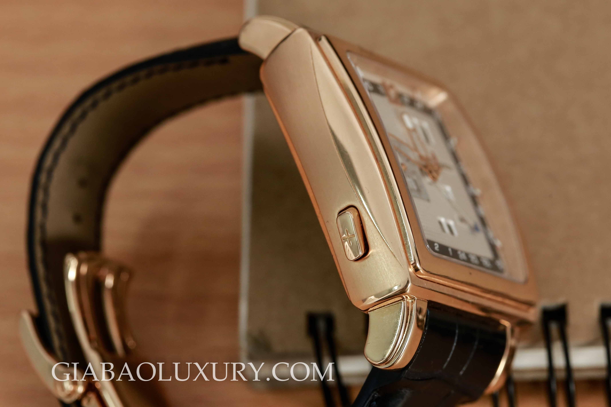 đồng hồ Ulysse Nardin Quadrato Dual Time Perpetual 326-90