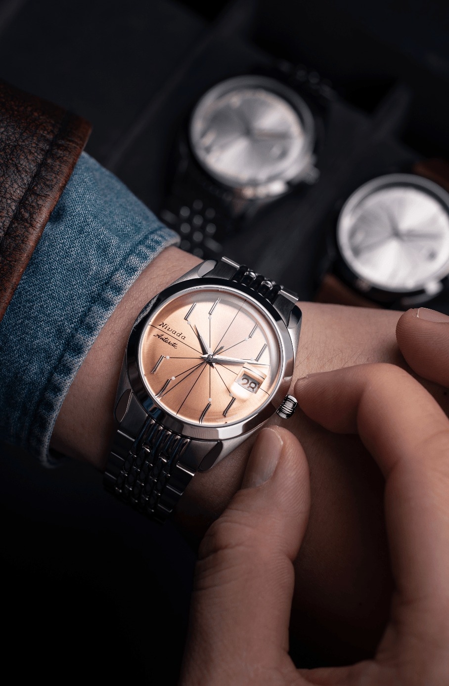 Nivada Grenchen, dòng sản phẩm Antarctic Spider, Ref num 32042A, mặt số hồng cam