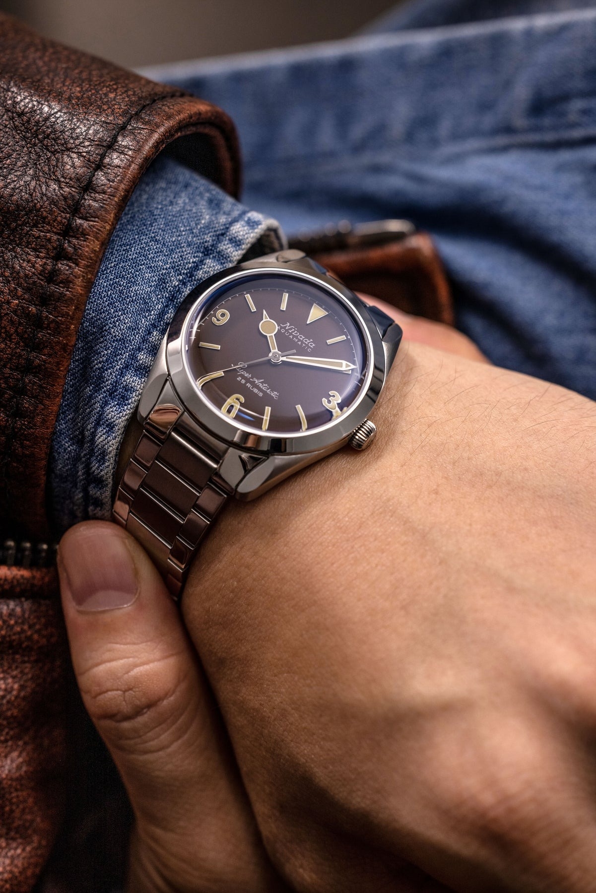 Nivada Grenchen, dòng sản phẩm Super Antarctic 3.6.9, Ref num 32041A, mặt số nâu Matt