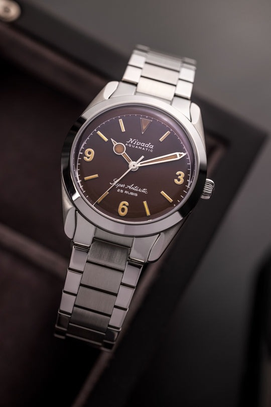 Nivada Grenchen, dòng sản phẩmSuper Antarctic 3.6.9, Ref num 32031A, mặt số nhiệt đới mờ