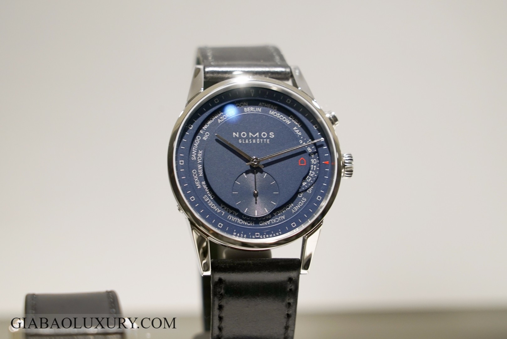 đồng hồ Nomos Glashütte Nomos Zurich Worldtimer True Blue