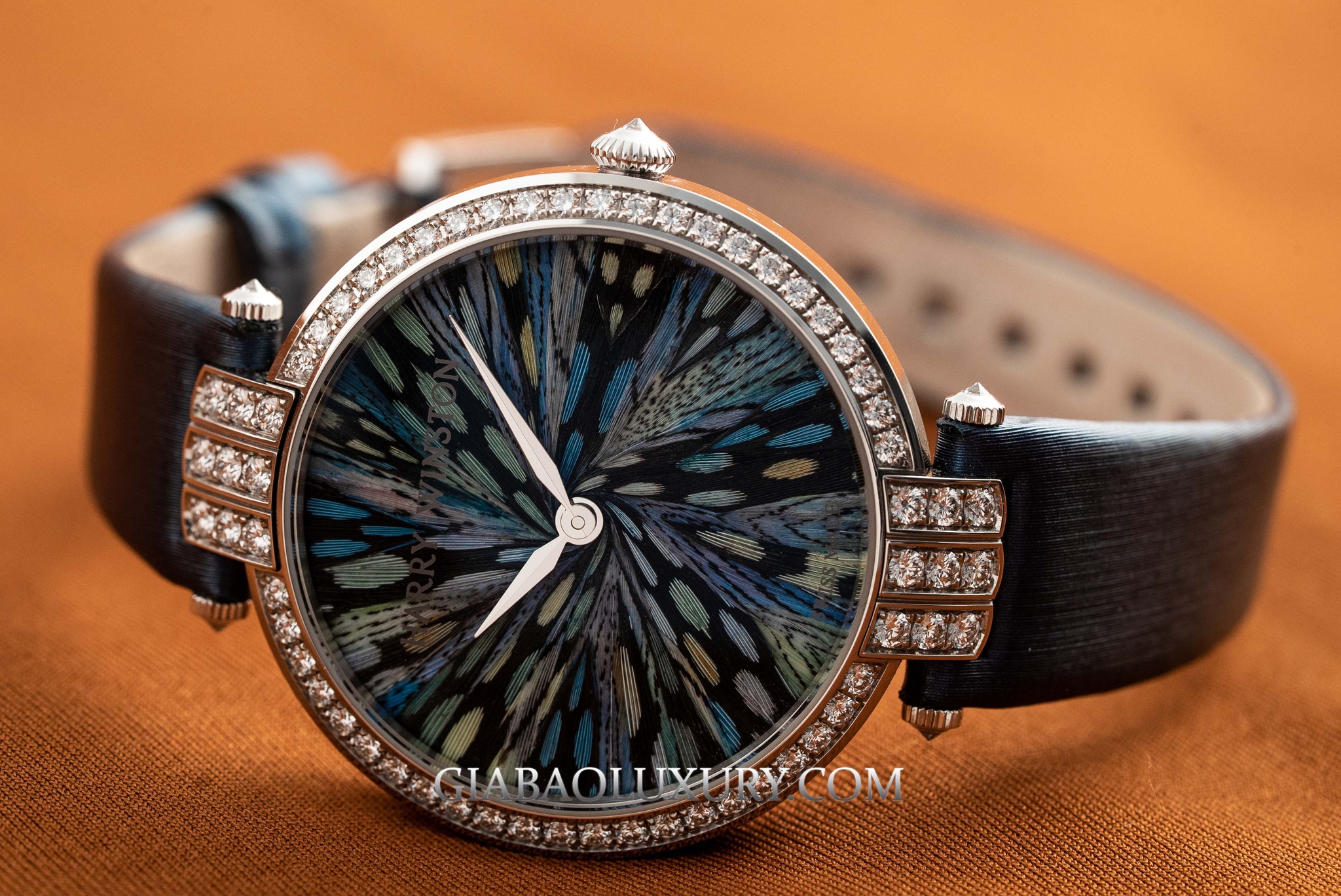 Harry Winston Premier Feathers Ladies Quartz 36mm