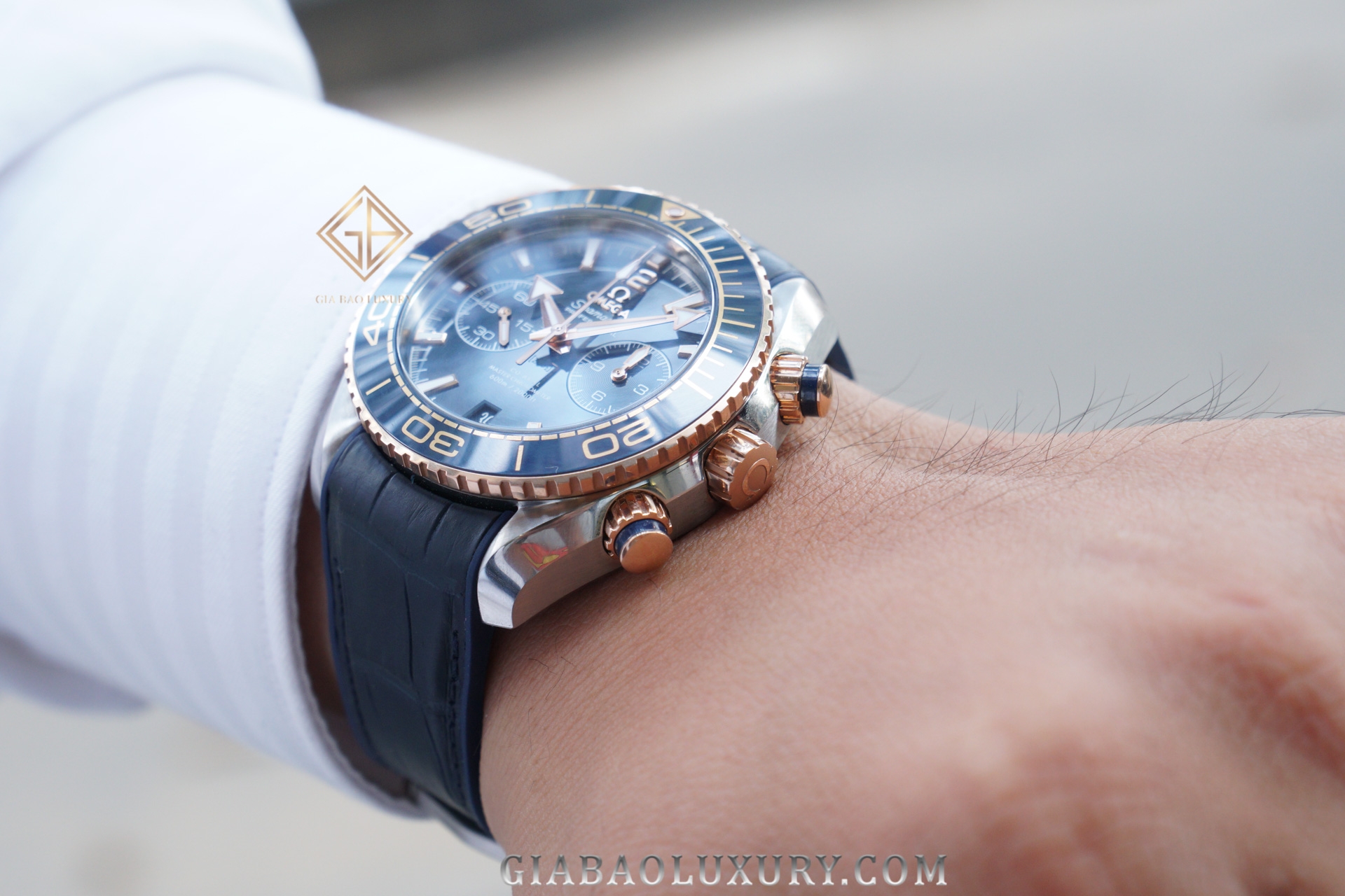 Đồng Hồ Omega Seamaster Planet Ocean 600M Co-Axial Master Chronometer 45.5mm 215.23.46.51.03.001