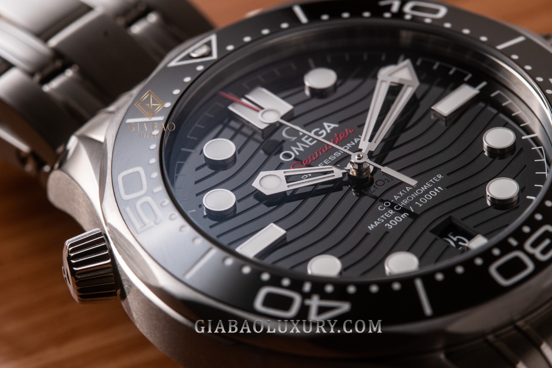 Đồng hồ Omega Seamaster Diver 300m Co-Axial Master Chronometer 42mm Ref 220.10.41.21.01.001.