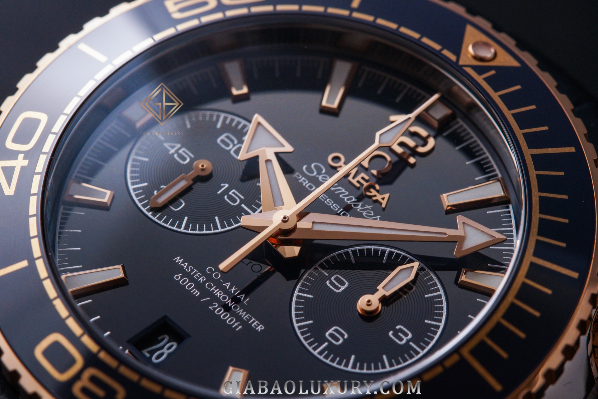 Đồng Hồ Omega Seamaster Planet Ocean 600M Co-Axial Master Chronometer 45.5mm 215.23.46.51.03.001