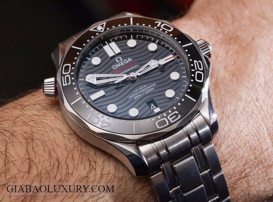 OMEGA SEAMASTER 300M CO-AXIAL MASTER CHRONOMETER