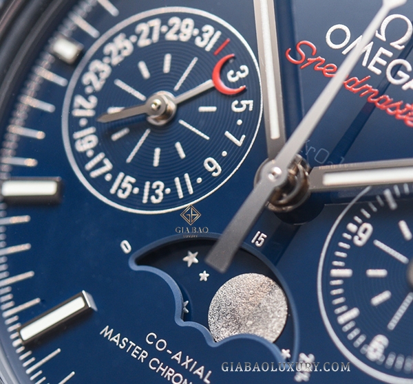 Đồng Hồ Omega Speedmaster Moonphase 304.93.44.52.03.001