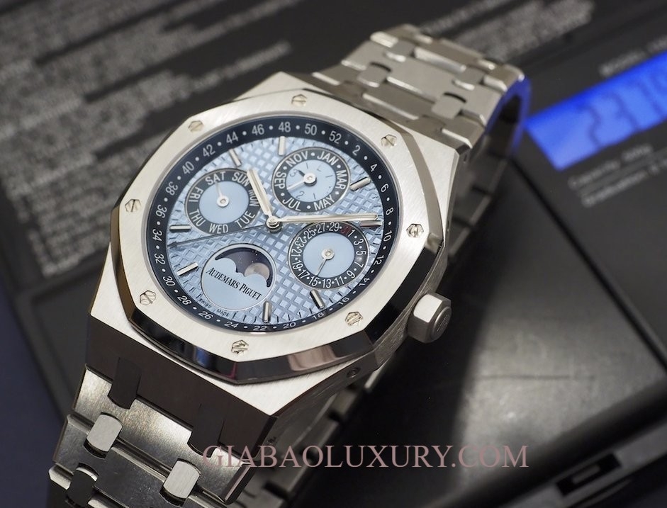 Đồng Hồ Audemars Piguet Royal Oak Perpetual Calendar Platinum Ice Blue Dial ref. 26574PT.OO.1220PT.01