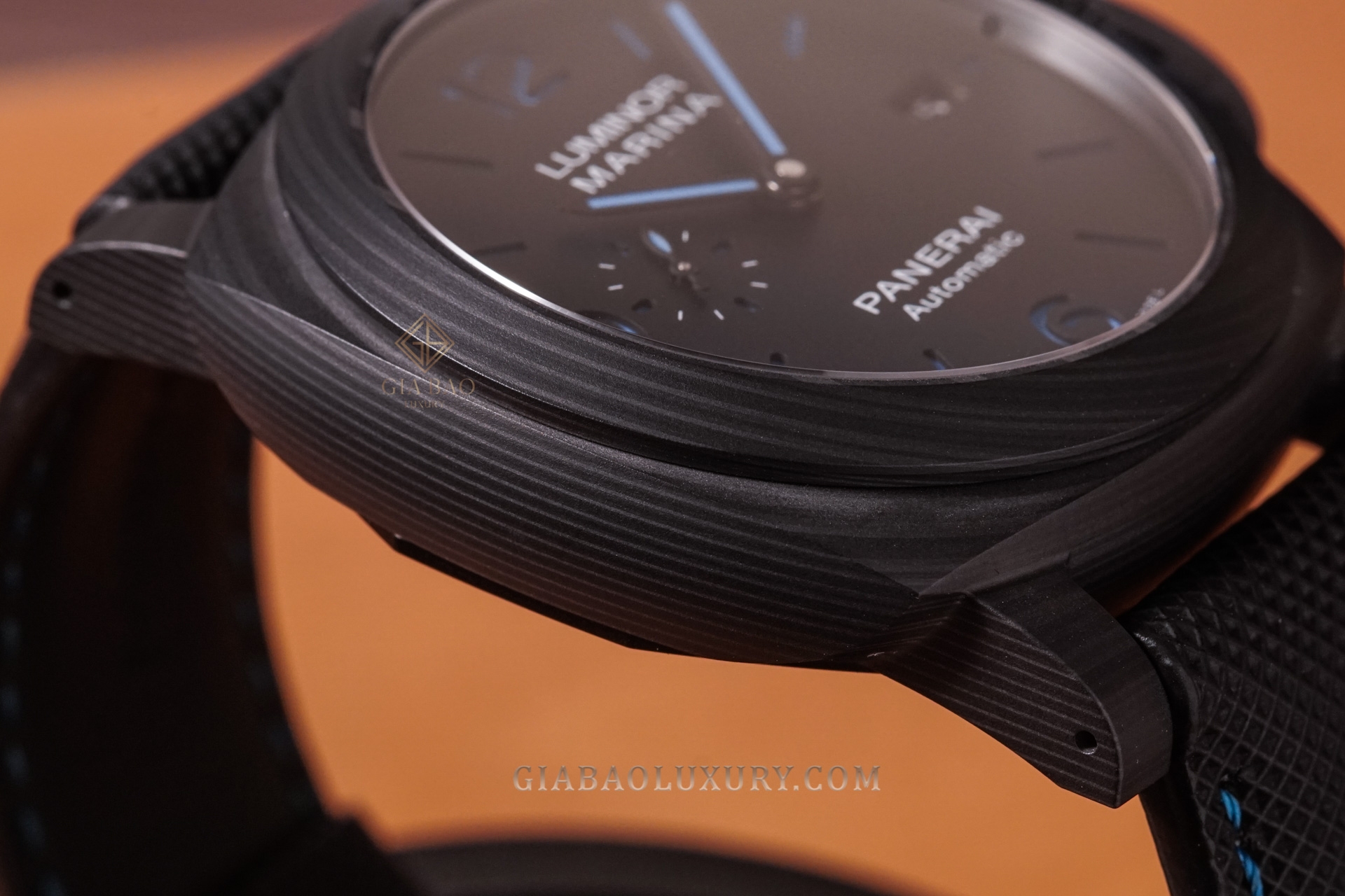 đồng hồ Panerai Luminor Marina Carbotech PAM01661