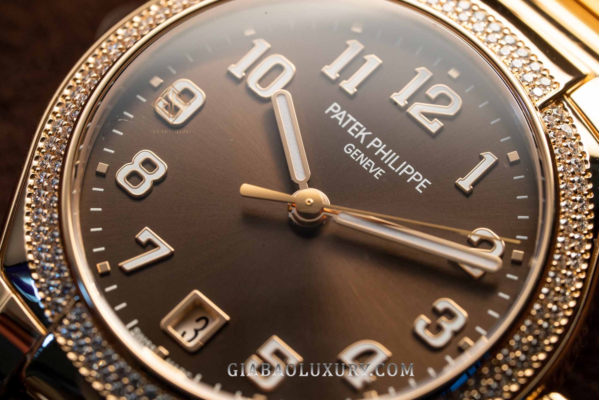 Review đồng hồ Patek Philippe Twenty~4 7300 Vàng hồng